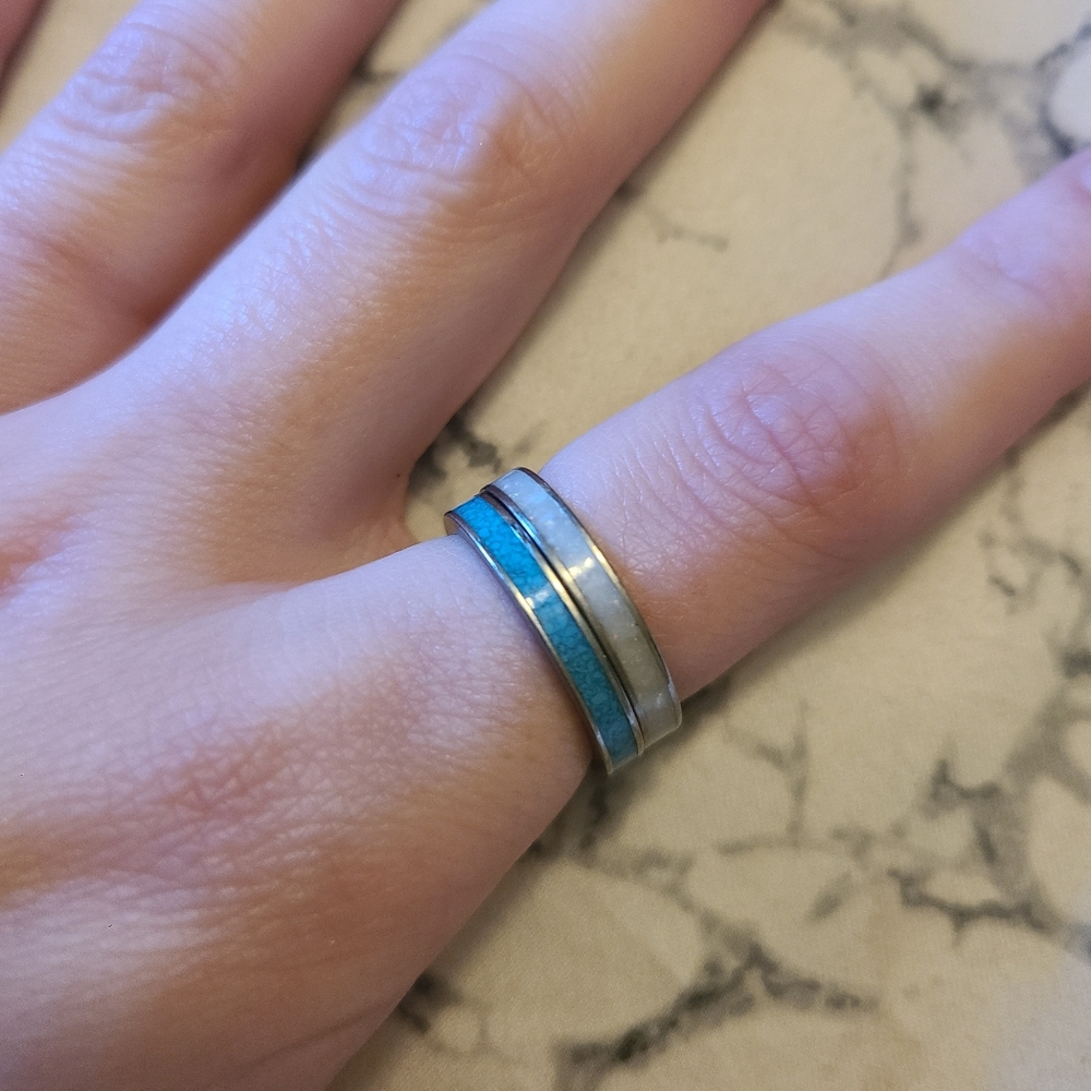 Size 6 two ring bands ✨️ - Picture 11 of 11